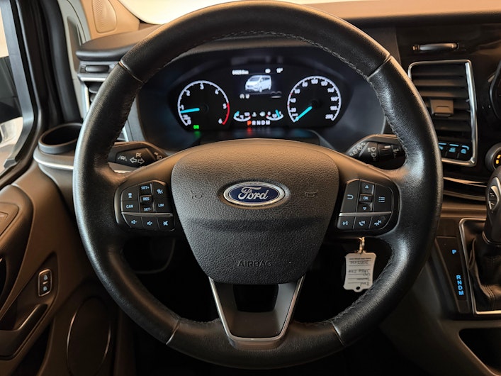 Vehicle image FORD TOURNEO
