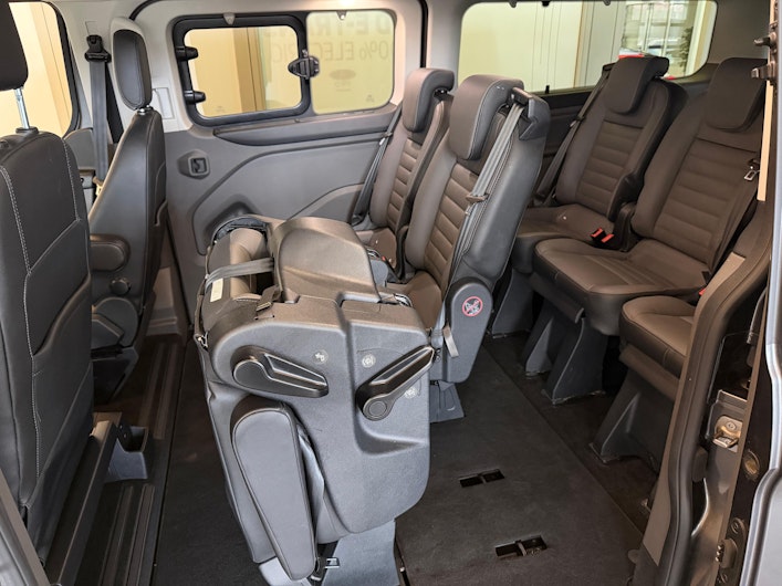 Vehicle image FORD TOURNEO