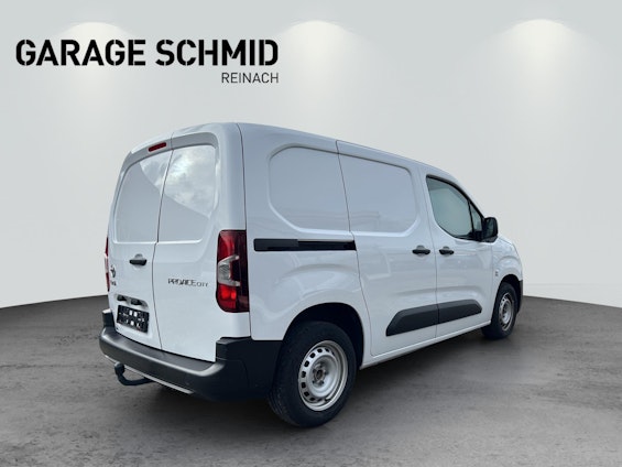 Vehicle image 6 Vehicle image 6