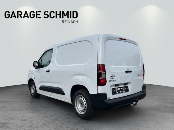 Vehicle image 4 Vehicle image 4