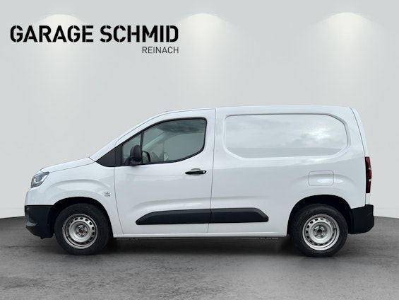 Vehicle image 3 Vehicle image 3