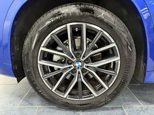 BMW X1 20d xDrive paddles