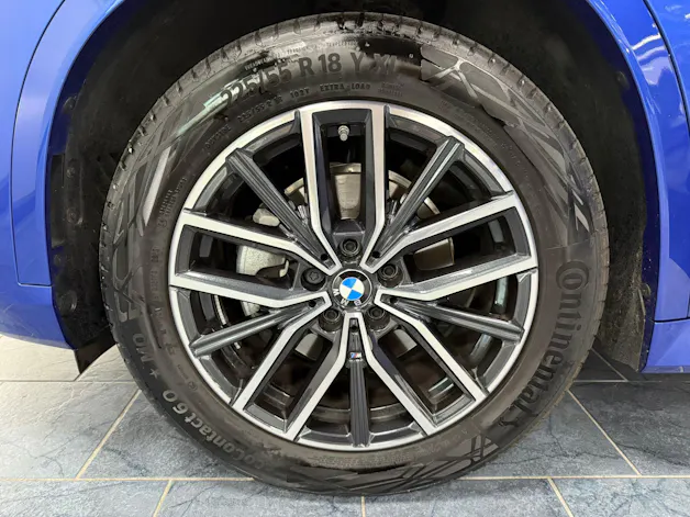 BMW X1 20d xDrive paddles
