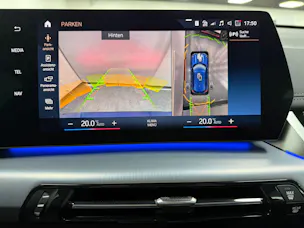BMW X1 20d xDrive paddles