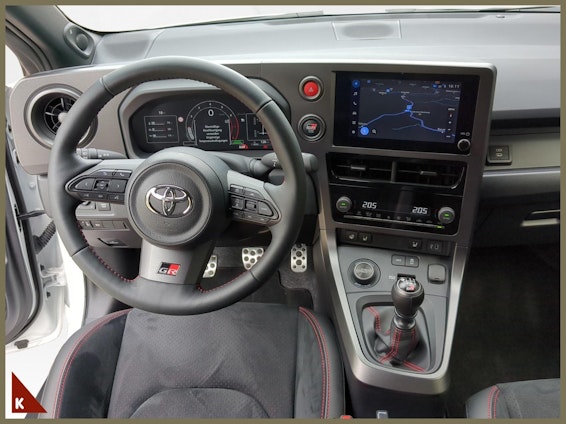 Vehicle image 13 Vehicle image 13