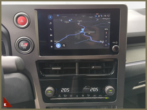 Vehicle image 15 Vehicle image 15