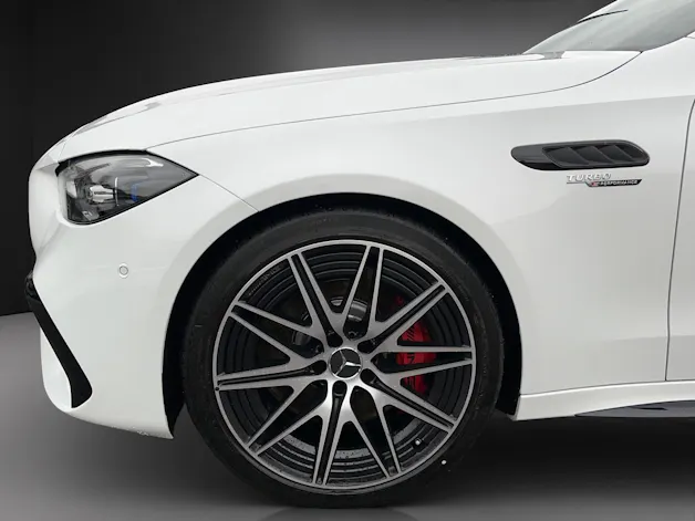 Mercedes-Benz C 63 S AMG T E Performance 4 Matic