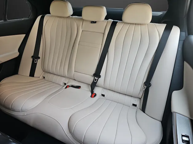 Mercedes-Benz E 220 d 4Matic 9G-Tronic