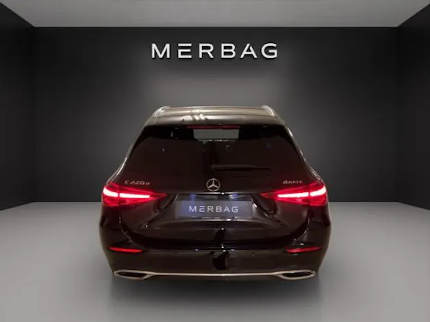 Mercedes-Benz C 220 d T 4 Matic