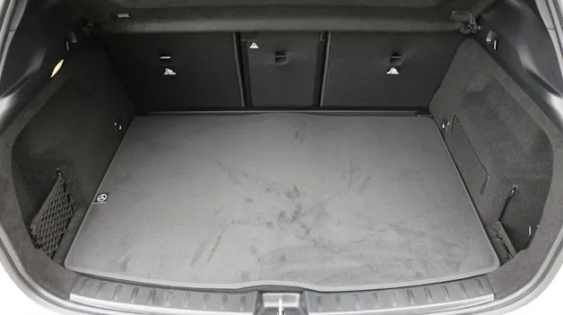 Mercedes-Benz GLA 200 7G-DCT Night Star