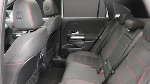 Mercedes-Benz GLA 200 7G-DCT Night Star