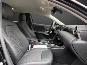 MERCEDES-BENZ A 180 d 8G-DCT