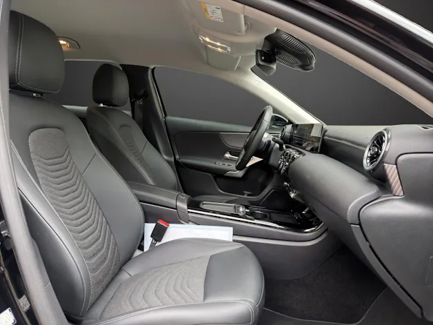 MERCEDES-BENZ A 180 d 8G-DCT