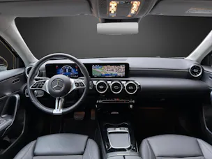 MERCEDES-BENZ A 180 d 8G-DCT