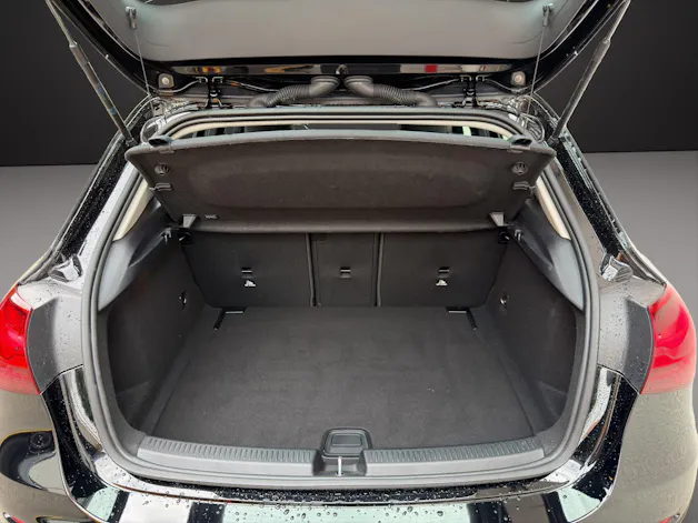 MERCEDES-BENZ A 180 d 8G-DCT