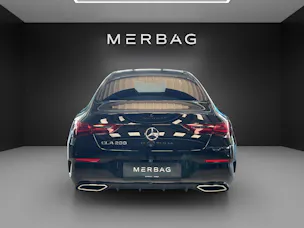 Mercedes-Benz CLA 200 7G-DCT