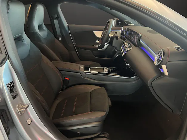Mercedes-Benz CLA 250 4Matic 8G-DCT AMG Line