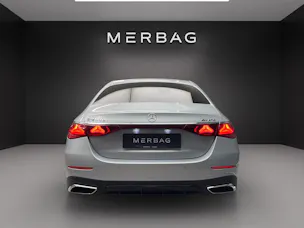 Mercedes-Benz E 400 e 4Matic 9G-Tronic
