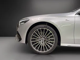 Mercedes-Benz E 400 e 4Matic 9G-Tronic