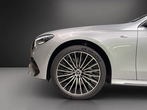 Mercedes-Benz E 400 e 4Matic 9G-Tronic