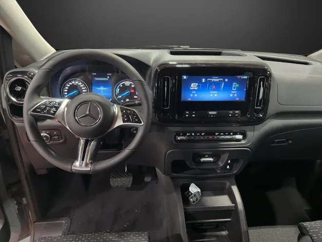 Mercedes-Benz eVito 126 Lang Tourer Pro