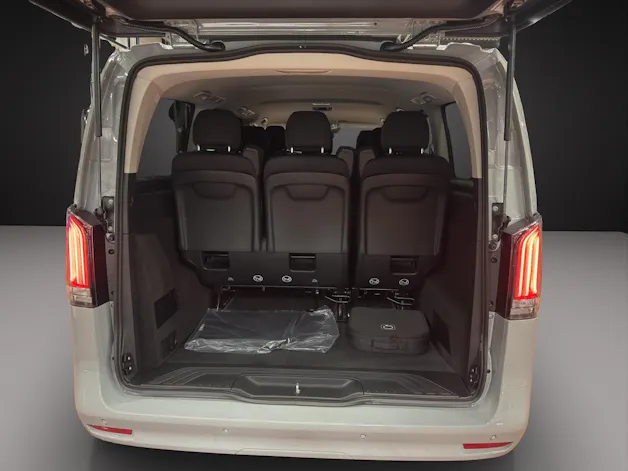 Mercedes-Benz eVito 126 Lang Tourer Pro