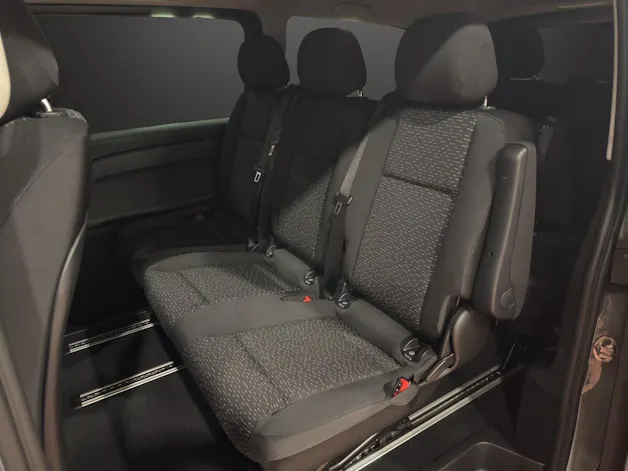 Mercedes-Benz eVito 126 Lang Tourer Pro
