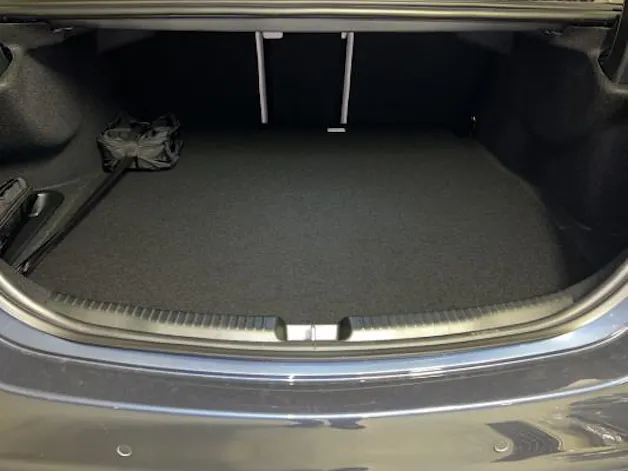 Mercedes-Benz C 300e 4M Avantgarde