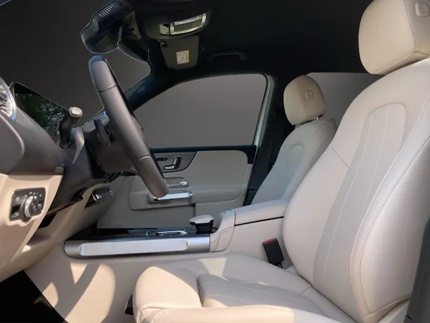 Mercedes-Benz EQB 300 4Matic Swiss Star