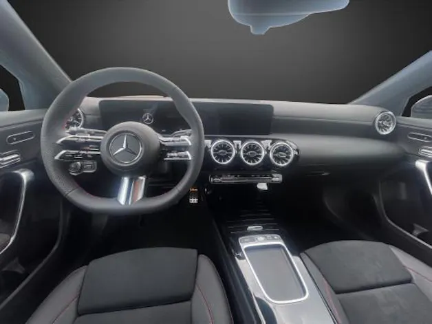 Mercedes-Benz A 200 7G-DCT