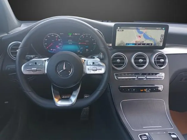 Mercedes-Benz GLC 300 de AMG Line 4M A