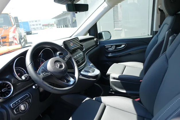 Mercedes-Benz V 300 d lang Avantgarde 4Matic 9G-Tronic