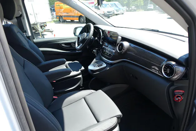 Mercedes-Benz V 300 d lang Avantgarde 4Matic 9G-Tronic