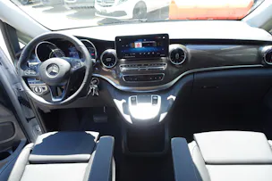 Mercedes-Benz V 300 d lang Avantgarde 4Matic 9G-Tronic