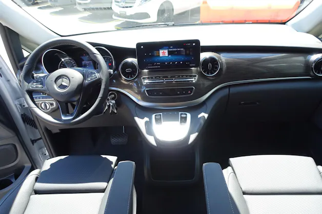 Mercedes-Benz V 300 d lang Avantgarde 4Matic 9G-Tronic
