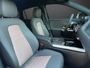 Mercedes-Benz EQA 300 4Matic