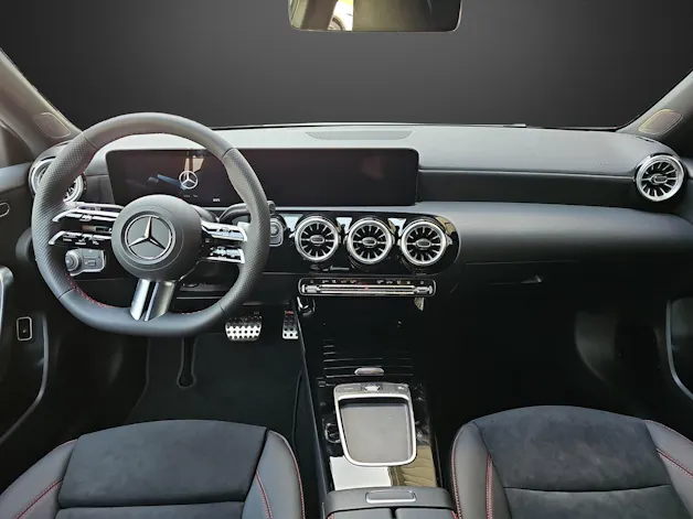Mercedes-Benz A 250 e 8G-DCT