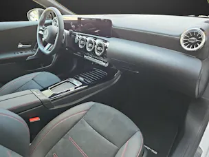 Mercedes-Benz A 250 e 8G-DCT