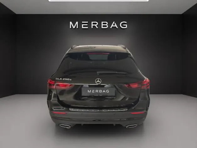 Mercedes-Benz GLA 250 e 8G-DCT
