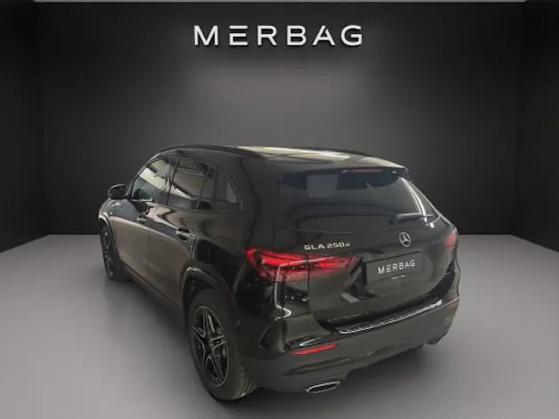 Mercedes-Benz GLA 250 e 8G-DCT