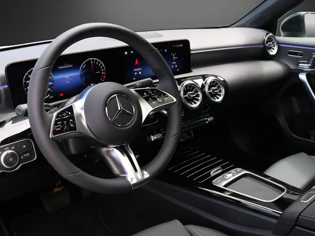 Mercedes-Benz A 250 e EQ Star 8G-DCT