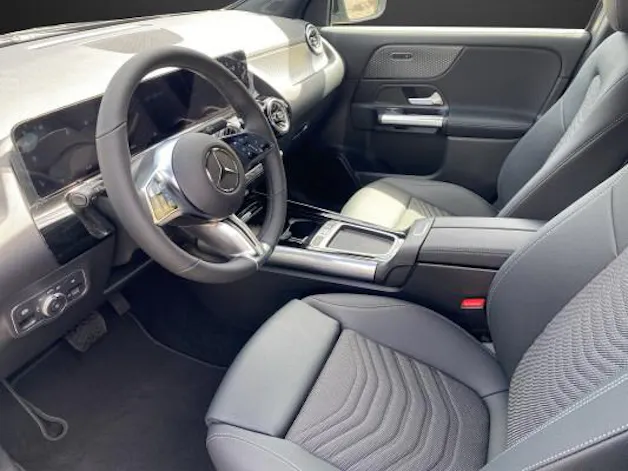 Mercedes-Benz GLA 220 4Matic 8G-DCT