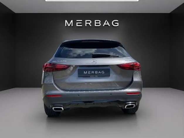 Mercedes-Benz GLA 220 4Matic 8G-DCT