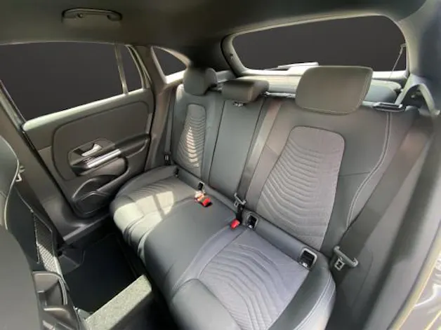 Mercedes-Benz GLA 220 4Matic 8G-DCT