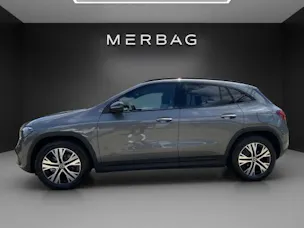 Mercedes-Benz GLA 220 4Matic 8G-DCT