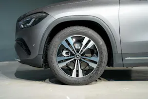 Mercedes-Benz GLA 220 4Matic 8G-DCT