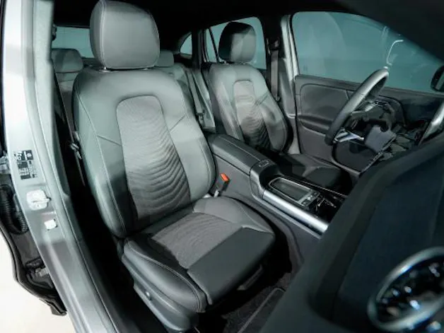 Mercedes-Benz GLA 220 4Matic 8G-DCT