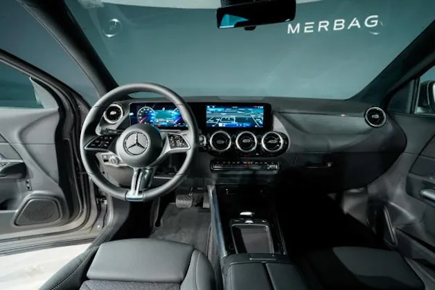 Mercedes-Benz GLA 220 4Matic 8G-DCT