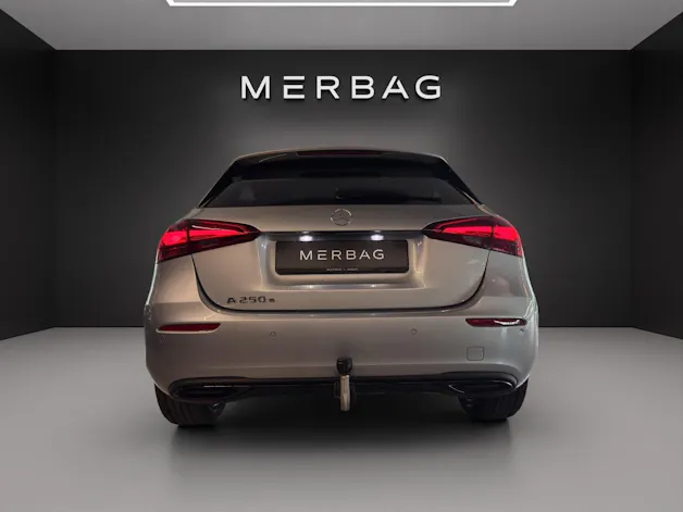 Mercedes-Benz A 250 e EQ Star 8G-DCT