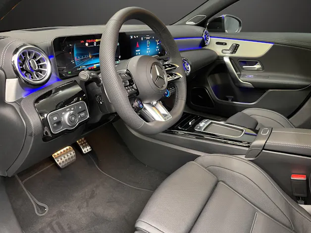 Mercedes-Benz A 35 AMG
